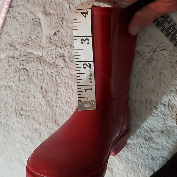 Children's Red Rubber Slip-on Boots (No Shoes Required) - 4" shaft - EUC - Sz 6 - Picture 12 of 12